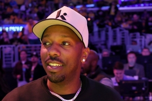 小里：富保罗不该公开谈交易不该做播客 他的话会被认为代表老詹