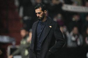 记者：阿韦洛亚的选人换人我都看不懂 他到现在还没搞清楚情况