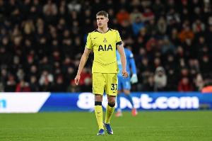 阿邦拉霍：范德芬配得上更好的球队，建议不要和热刺续约