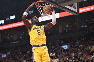 阿顿你硬一点！艾顿半场攻防两端软绵绵 6中3拿到6分4板