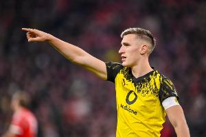 图片报：施洛特贝克还未收到其他报价，多特正努力留住球员