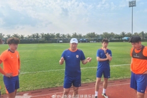 山东泰山与大连英博进行了一场热身赛，山东泰山1-2不敌大连英博