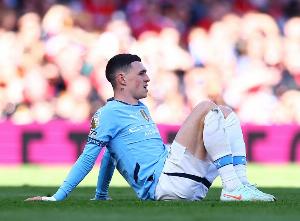 记者：福登可能遭遇手部骨折，因伤所以下半场未出场