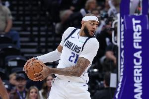 美记：独行侠中锋加福德已成为勇士值得关注的交易目标