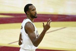 扣篮绝杀对手！莫布里12中6&三分5中1 拿到15分5板4助4帽