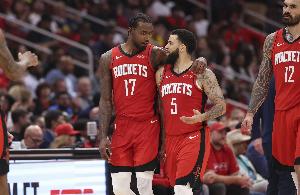 范弗里特：现在对队友们感觉不一样了 之前我总生气 现在懂得欣赏