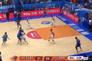 后劲不足！段睿骐18中8拿到23分 下半场仅2分