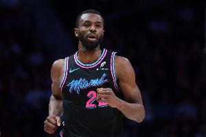 末节飙中关键三分！安德鲁·维金斯15中6拿到15分5板5助 三分5中2