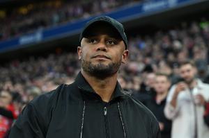 孔帕尼谈奥利塞替补：六天内要踢3场比赛，我还能怎么解释呢？