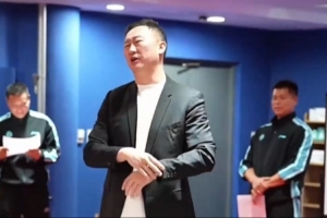 更衣室直击 | 总结经验，越战越勇！