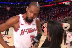 KD谈里程碑：德克是我仰望的人 能在主场达成这项成就感觉太棒了