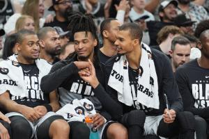 NBA战力榜:马刺超活塞登榜首 雷霆第3 骑士第7 火箭第8 湖人第11